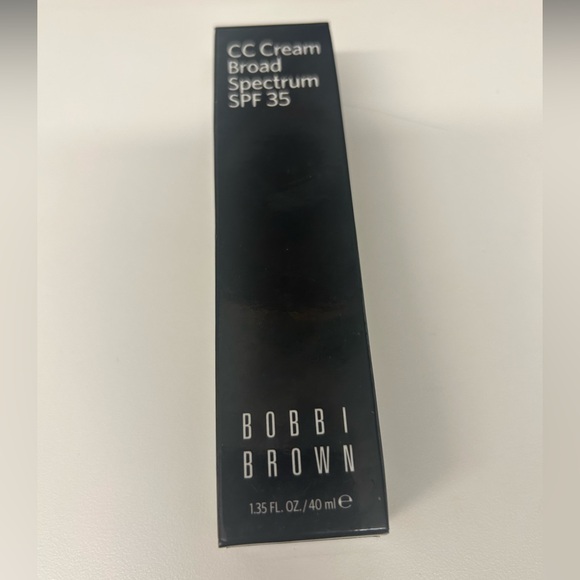 Unused Bobbi Brown CC Cream SPF 35 in Golden Nude - Picture 2 of 4
